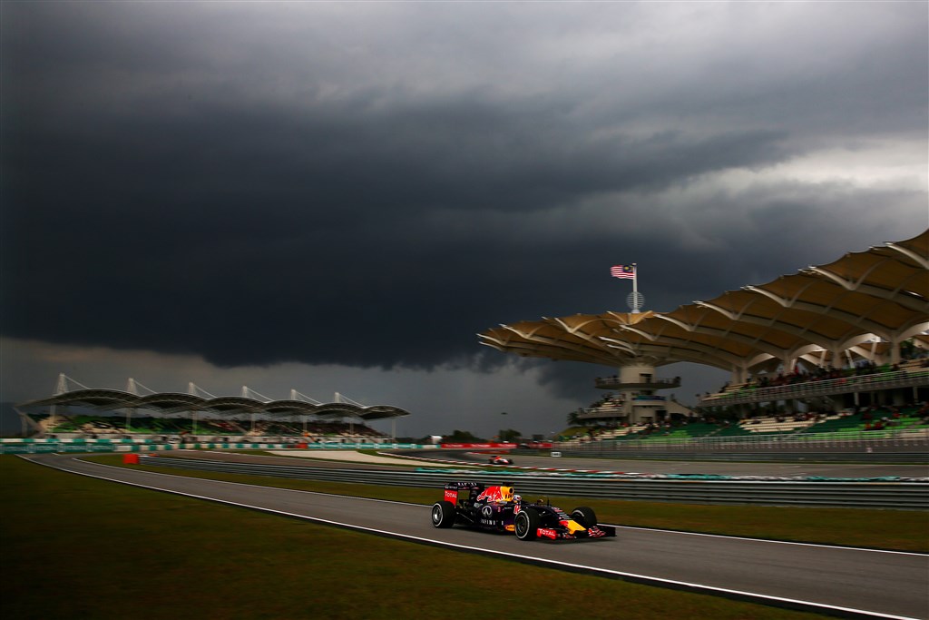 Sorte og tunge skyer for Red Bull
(Foto: Getty Images / Red Bull Content Pool)
